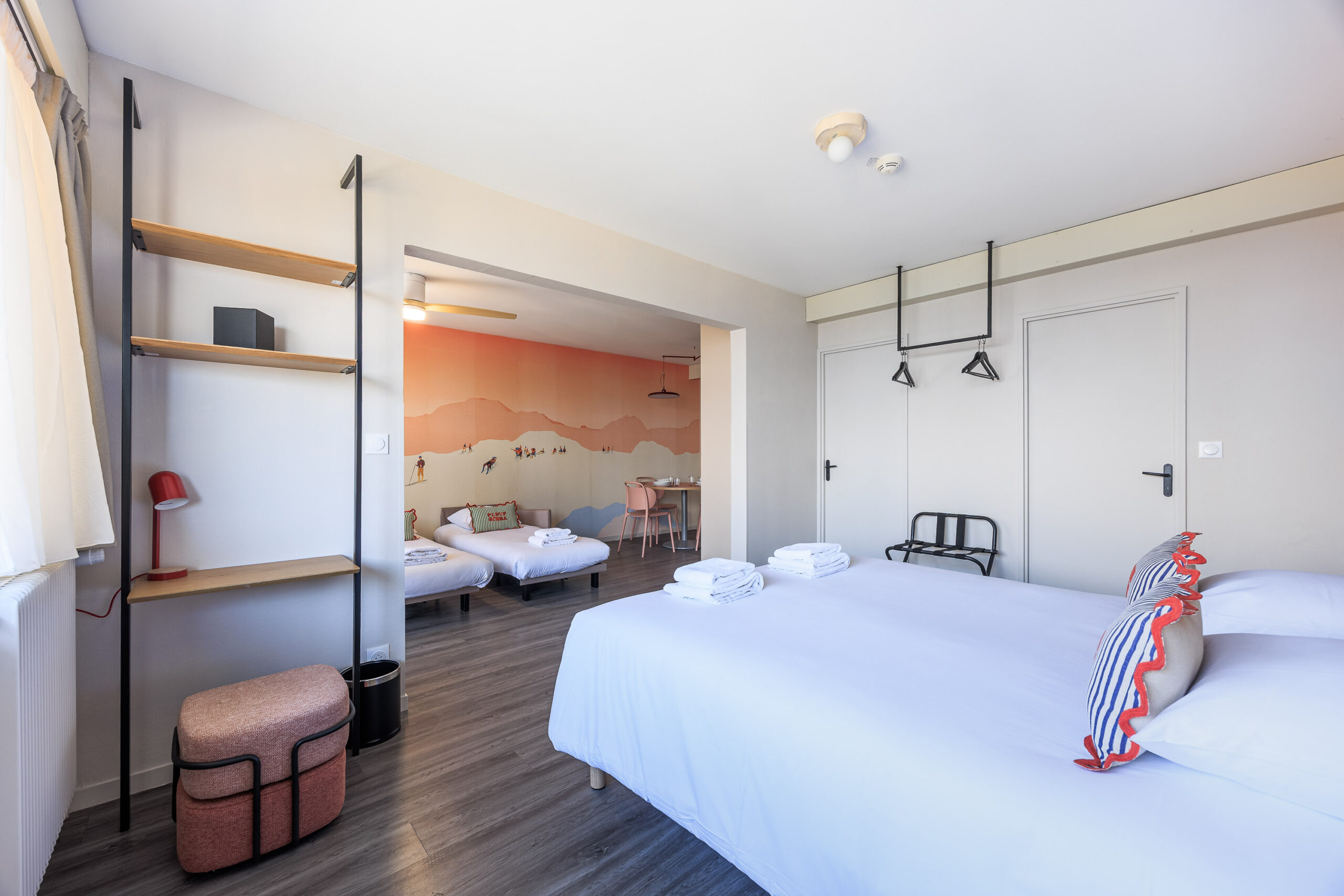 Side Lake Hostel Evian